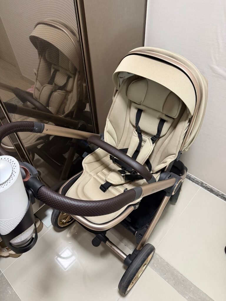 오이스터4 유모차 샴페인 버터밀크 컬러 전체 외관 및 디자인